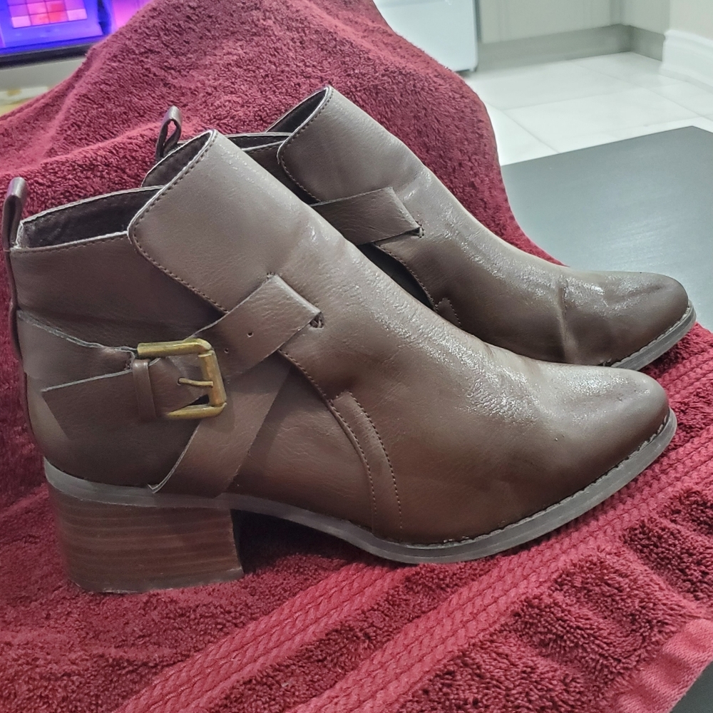 MIA boots